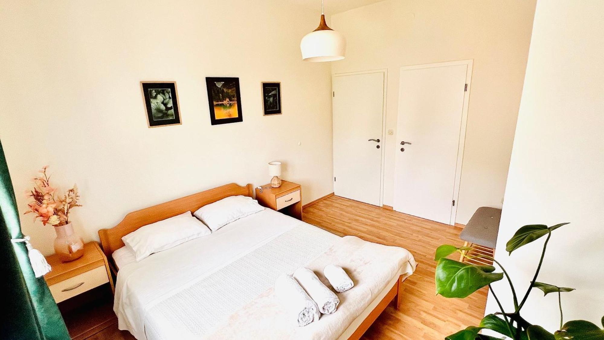 Luxury Beach Apartment W Sunset Sea Views ชิเบนิก ภายนอก รูปภาพ